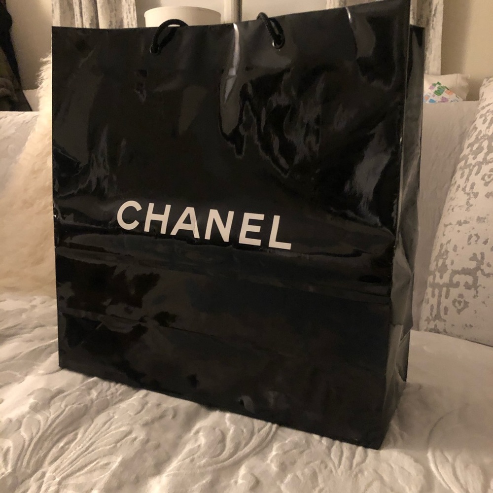 CHANEL Glossy Large Shopping Bag, 13x13x5